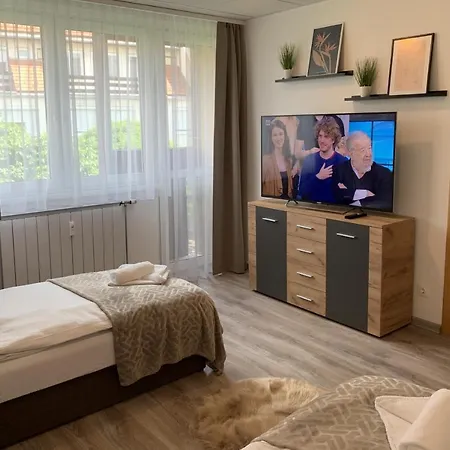 N-apartman דירה Mosonmagyaróvár